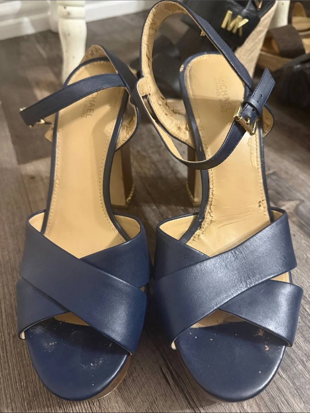 Women’s Navy Platform Sandals with Wood-Textured Heel 10M